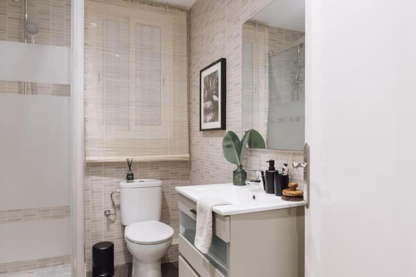 Appartement Baka - 2 Bedroom With Terrace In Sant Gervasi *