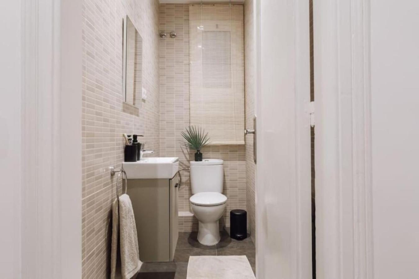 Baka - 2 Bedroom With Terrace In Sant Gervasi Barcelone